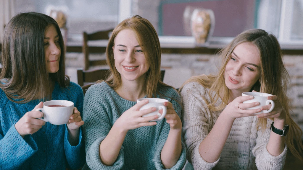 EmpowerHer: Mädchencafé für Selbstentfaltung und Gemeinschaft